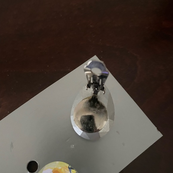 2 pair of Swarovski vintage crystal earrings - Picture 6 of 7